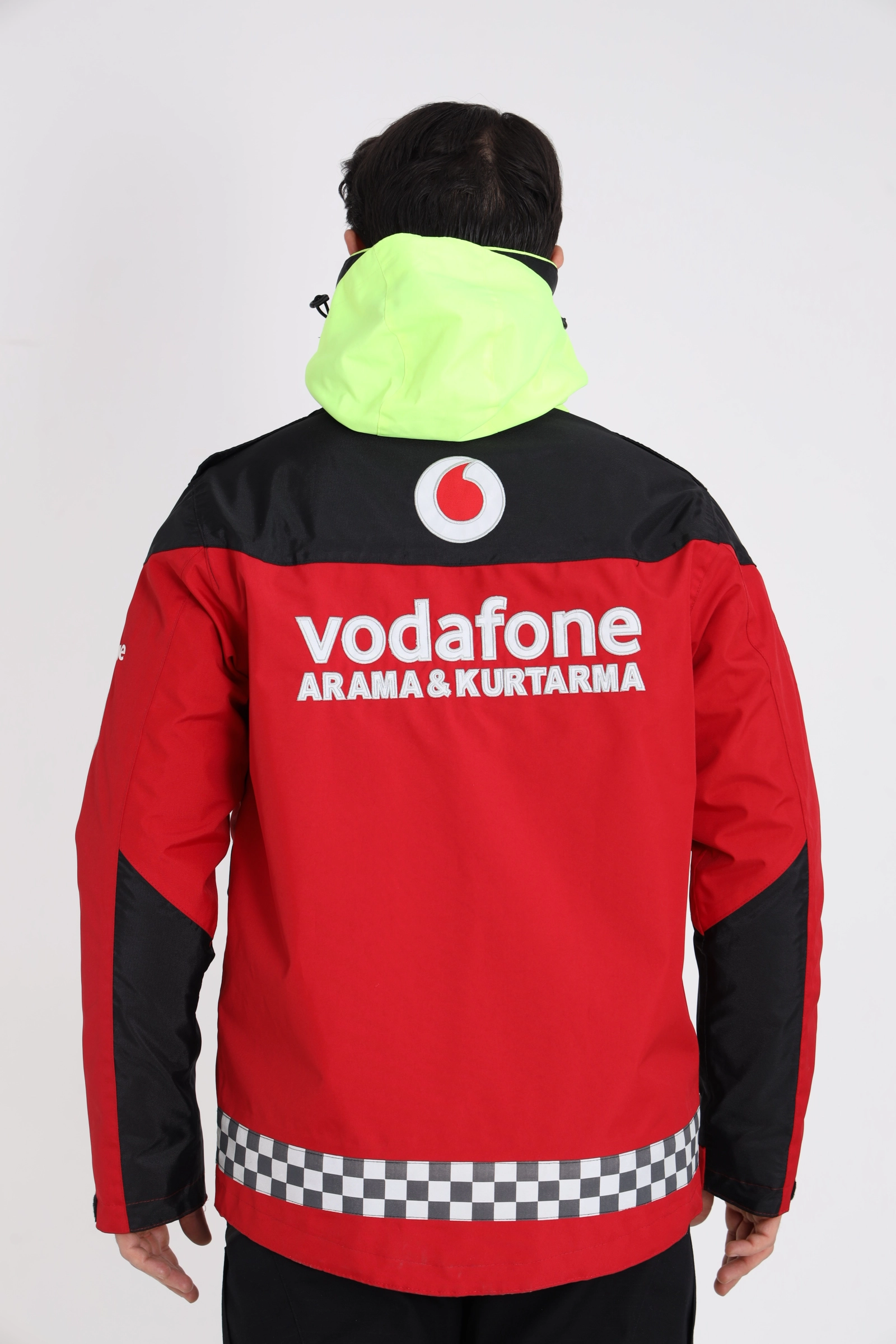 VODAFONE ARAMA KURTARMA KABAN PANTOLON TAKIMI